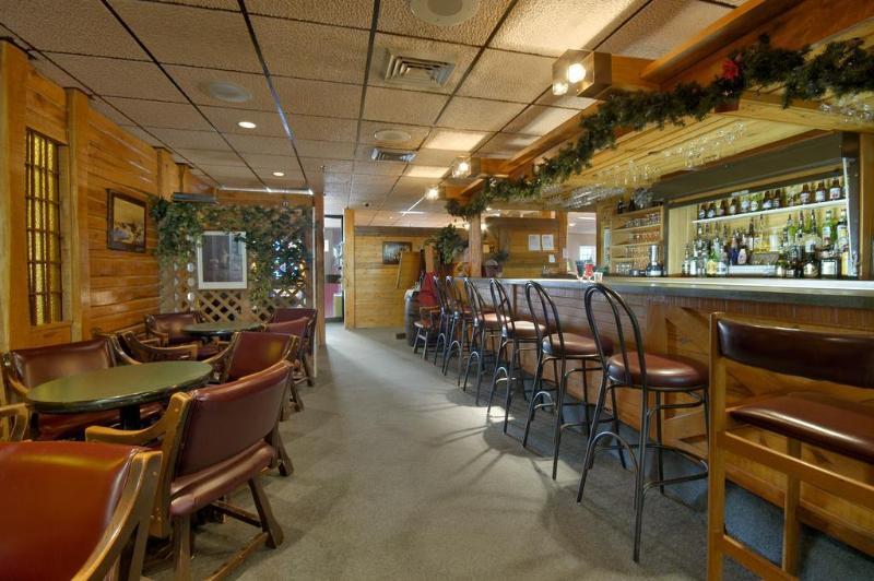 Howard Johnson By Wyndham Portage La Prairie Exterior photo